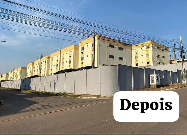 Fachada de condomínio após recuperação e pintura