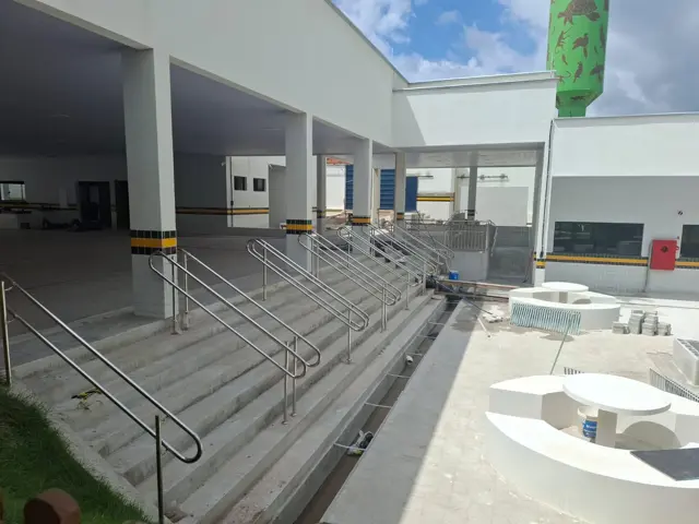 Fachada dos blocos de salas