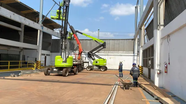 Trabalho em altura com plataformas elevatórias