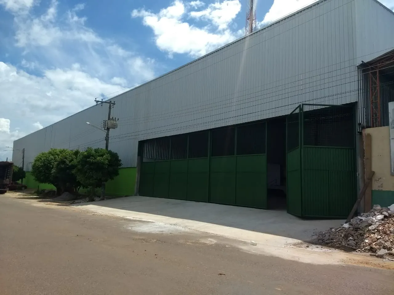 Centro de distribuição Supernorte em estrutura metálica