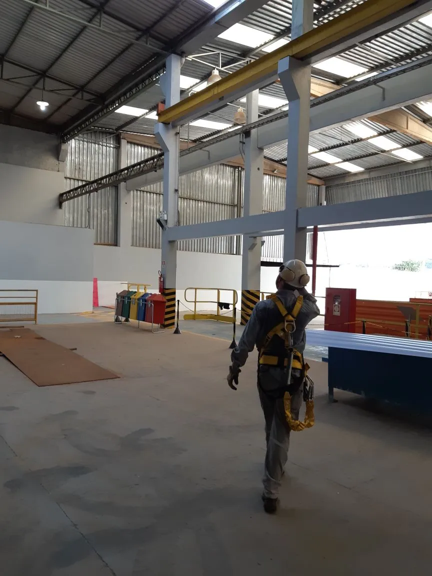 Ampliação de galpão em perfil I na thyssenkrupp